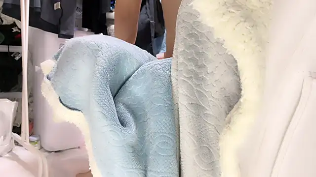 Im IVE LOVE online show from 10.05.25