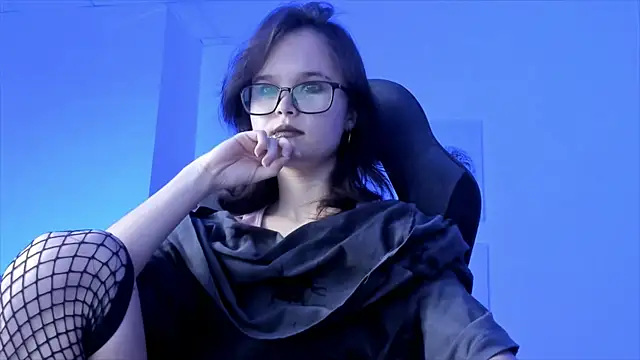 Elainebeness online show from 12.24.24