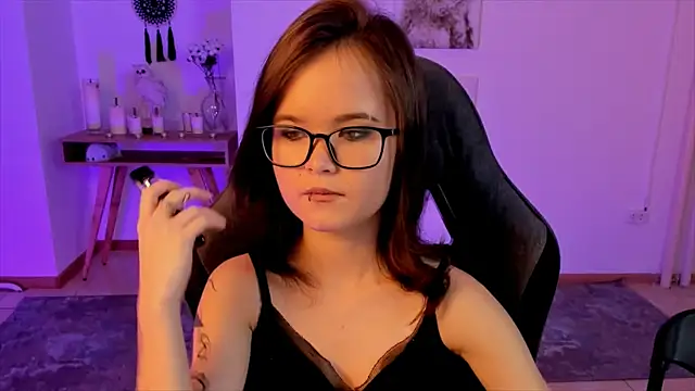 Elainebeness online show from 01.26.25