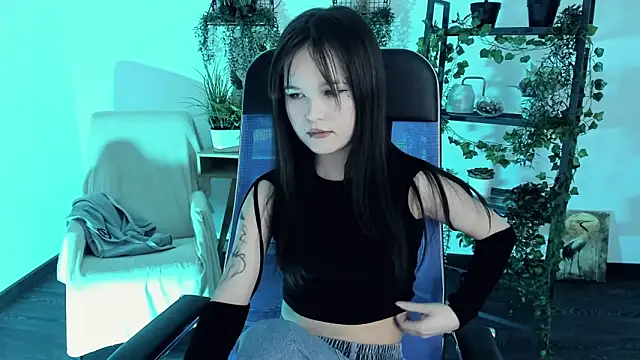 Elainebeness online show from 02.21.26