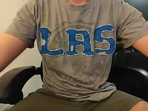 Snapshot of jayb0y61 chatting on 10.29.25 jayb0y61 online show from 10.29.25