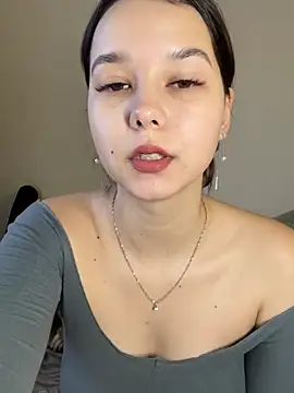 PoppyRobinson online show from 12.30.24