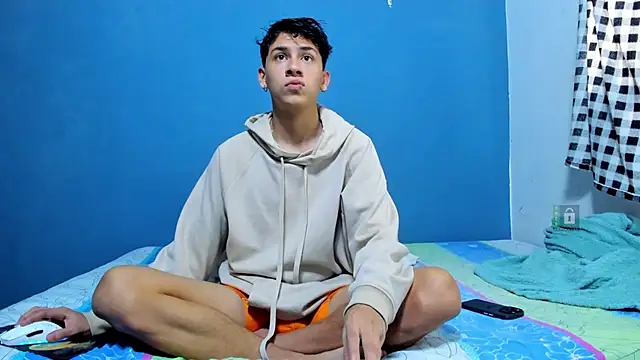 Snapshot of Kanterfun chatting on 12.30.24 Kanterfun online show from 12.30.24