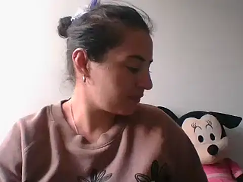  karlie kloss  online show from 12.11.24