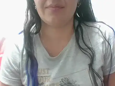  karlie kloss  online show from 01.10.25