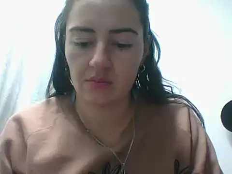  karlie kloss  online show from 01.18.25