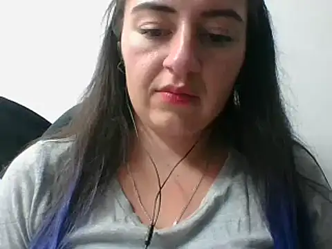  karlie kloss  online show from 01.29.25