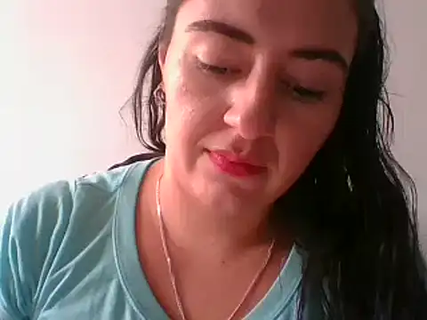  karlie kloss  online show from 02.01.25