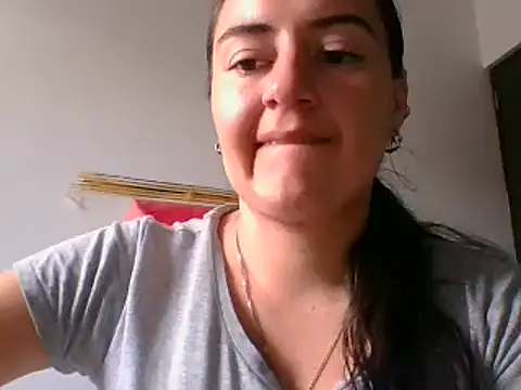  karlie kloss  online show from 10.08.25