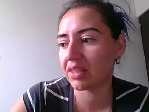  karlie kloss  online show from 03.16.26