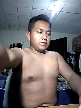 Snapshot of R1ch_Daddy chatting on 12.18.24 R1ch Daddy online show from 12.18.24