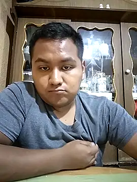 Snapshot of R1ch_Daddy chatting on 11.05.25 R1ch Daddy online show from 11.05.25