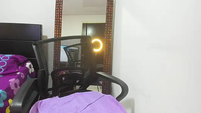 Karljensen33 online show from 01.18.25