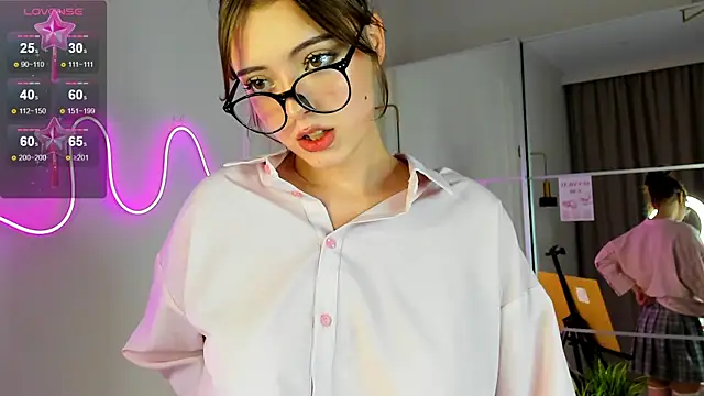 Snapshot of ellyford chatting on 12.03.24 ellyford online show from 12.03.24