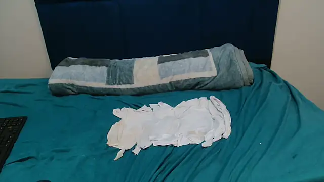 MilkyTitties online show from 07.03.26