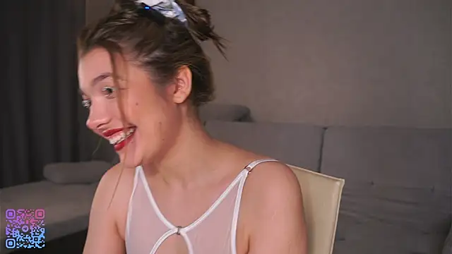 VeronaAppleberry online show from 02.25.25