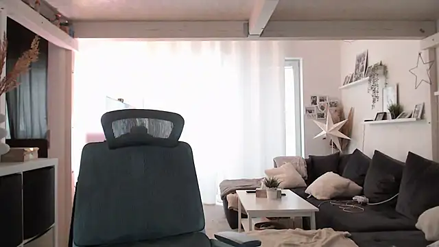 Snapshot of IntiMia chatting on 02.09.26 IntiMia online show from 02.09.26