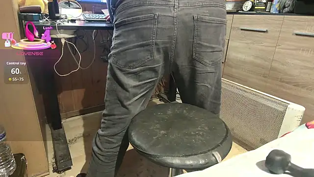 Snapshot of misteryman1956 chatting on 04.09.26 misteryman1956 online show from 04.09.26