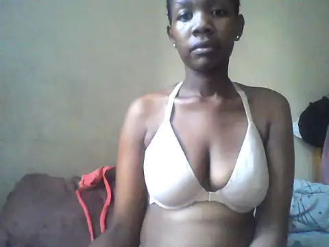 Snapshot of Horny-slut_ chatting on 02.02.25 Horny-slut online show from 02.02.25