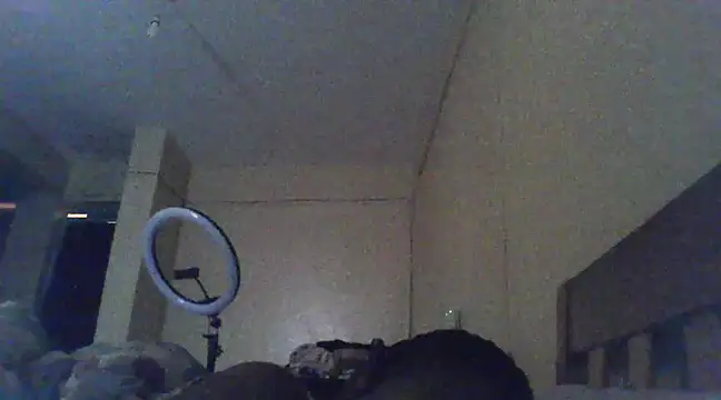 Snapshot of Horny-slut_ chatting on 03.04.25 Horny-slut online show from 03.04.25