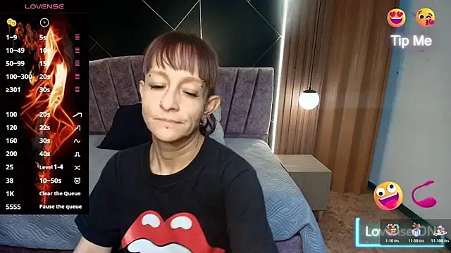 Snapshot of NatashaMason_ chatting on 06.10.26 NatashaMason online show from 06.10.26