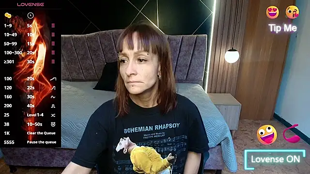 Snapshot of NatashaMason_ chatting on 06.11.26 NatashaMason online show from 06.11.26