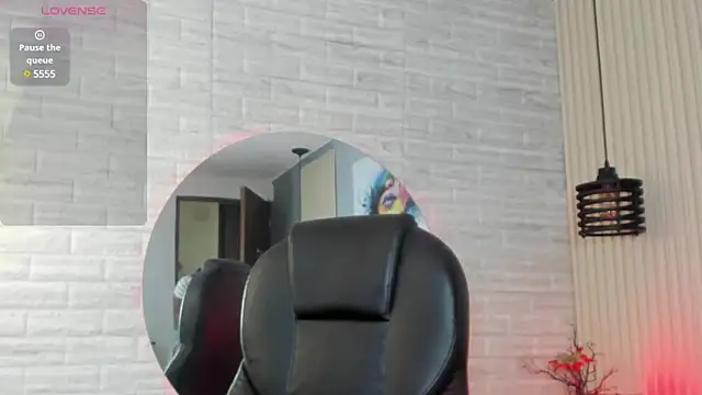 nicole  parker1 online show from 03.13.25