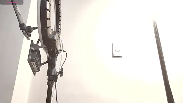 nicole  parker1 online show from 09.28.25