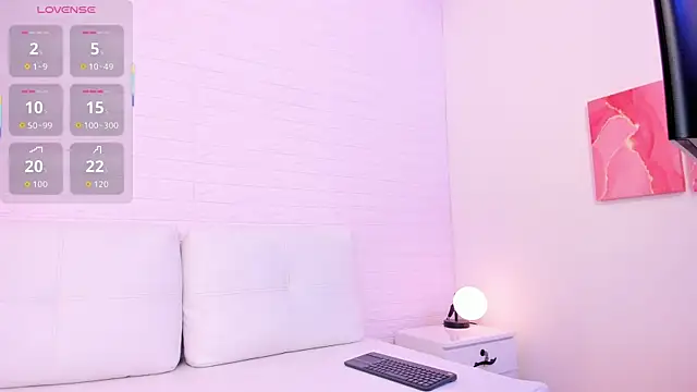 Snapshot of RenataJhonson_ chatting on 09.10.25 RenataJhonson online show from 09.10.25