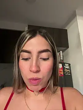 Snapshot of Issabela_G1 chatting on 12.22.24 Issabela G1 online show from 12.22.24