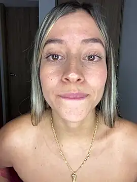 Snapshot of Issabela_G1 chatting on 01.28.25 Issabela G1 online show from 01.28.25