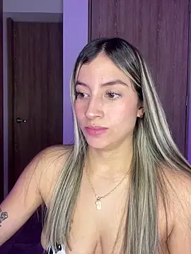 Snapshot of Issabela_G1 chatting on 01.31.25 Issabela G1 online show from 01.31.25