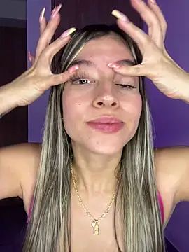 Snapshot of Issabela_G1 chatting on 02.02.25 Issabela G1 online show from 02.02.25