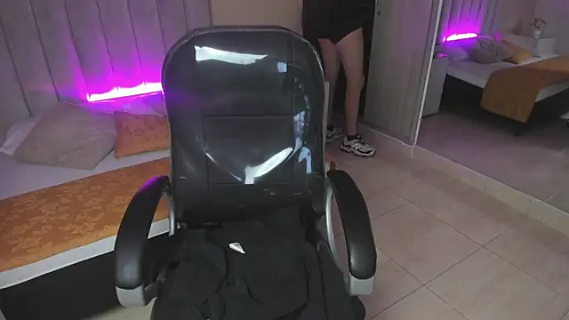 Charlotte Olsen  online show from 04.07.26