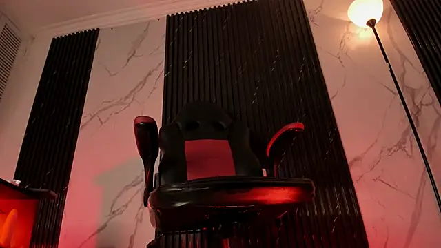 Snapshot of amber__blair chatting on 03.18.25 amber  blair online show from 03.18.25