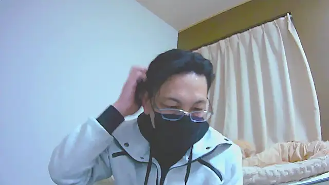 Snapshot of Hideen-real-face chatting on 02.22.25 Hideen-real-face online show from 02.22.25