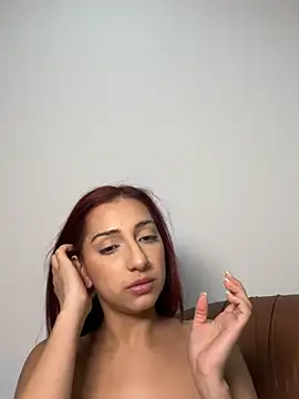 Snapshot of julialupato1606 chatting on 02.22.25 julialupato1606 online show from 02.22.25