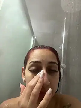 julialupato1606 online show from 04.16.26