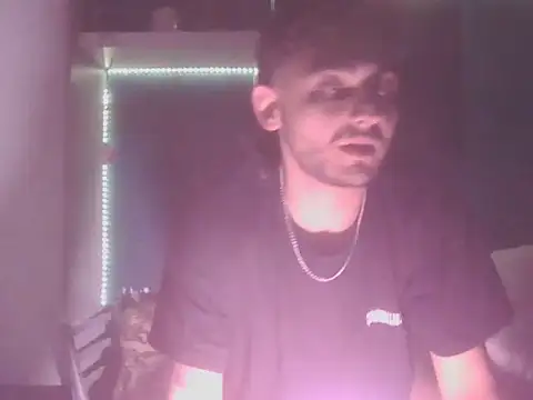 Snapshot of Bezzzzzerr chatting on 05.06.26 Bezzzzzerr online show from 05.06.26