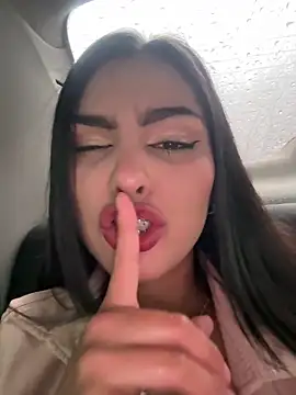 Maddy Rouse  online show from 01.05.26