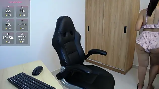 Snapshot of karoll_marquez chatting on 02.01.26 karoll marquez online show from 02.01.26