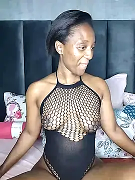 Lucy Blacksilk online show from 02.04.26