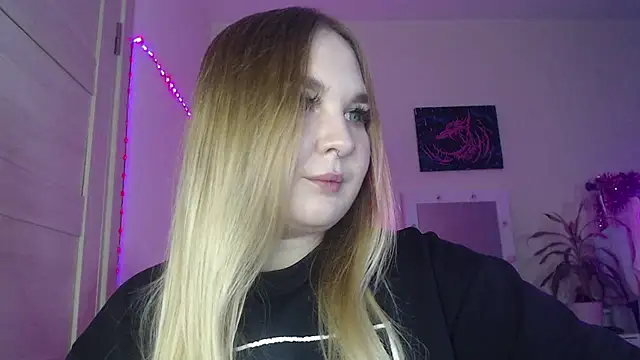 Snapshot of Greeenfriends6969 chatting on 12.27.24 Greeenfriends6969 online show from 12.27.24