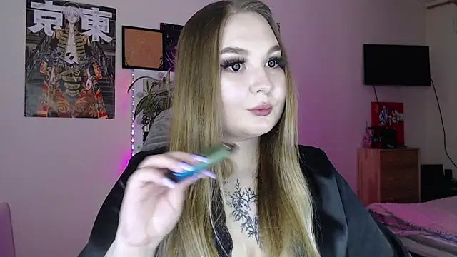 Snapshot of Greeenfriends6969 chatting on 11.09.25 Greeenfriends6969 online show from 11.09.25