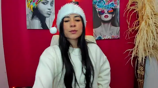 Snapshot of ChloeTurner_ chatting on 12.24.24 ChloeTurner online show from 12.24.24