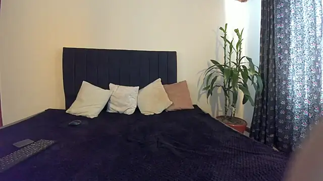 Snapshot of ChloeTurner_ chatting on 12.25.24 ChloeTurner online show from 12.25.24