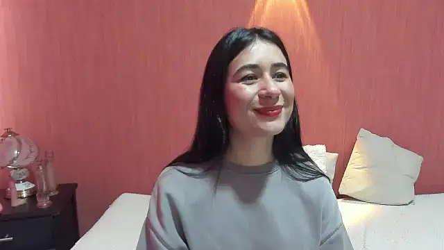 Snapshot of ChloeTurner_ chatting on 02.15.25 ChloeTurner online show from 02.15.25