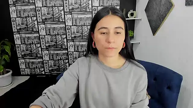 Snapshot of ChloeTurner_ chatting on 03.18.25 ChloeTurner online show from 03.18.25