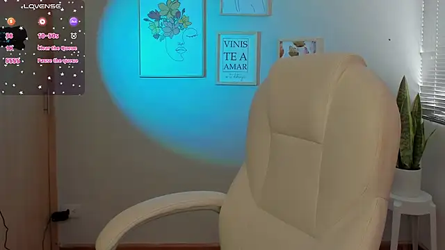 Elena Ruiz online show from 02.21.25