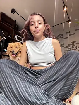 Snapshot of Katee_Jones chatting on 02.19.25 Katee Jones online show from 02.19.25